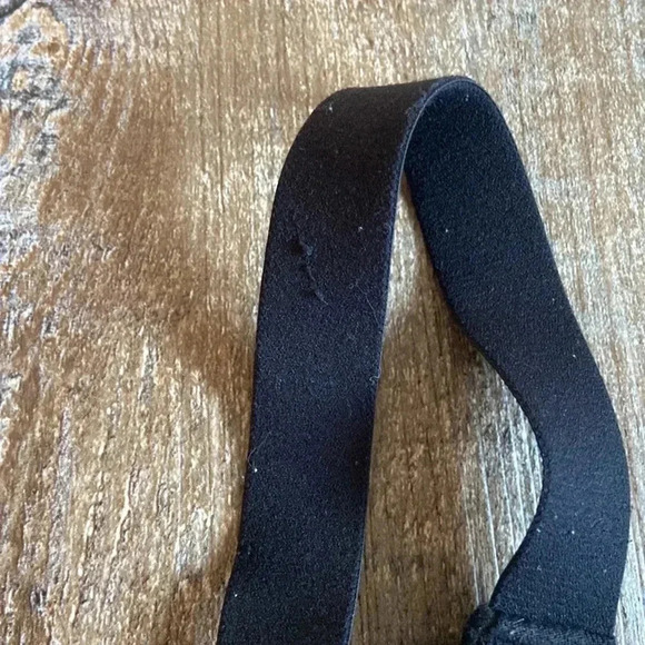 Aerie Offline | The Hugger Recharge Sports Bra - Picture 3 of 4